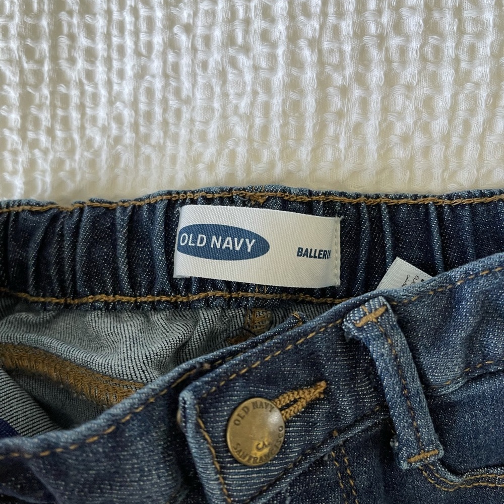 โ Sold โ Old Navy Toddler Girl Jeans - Picture 2 of 3
